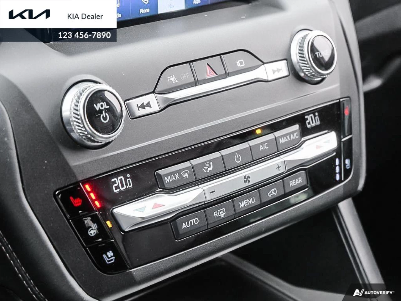 2020 Ford Explorer Platinum Main Image