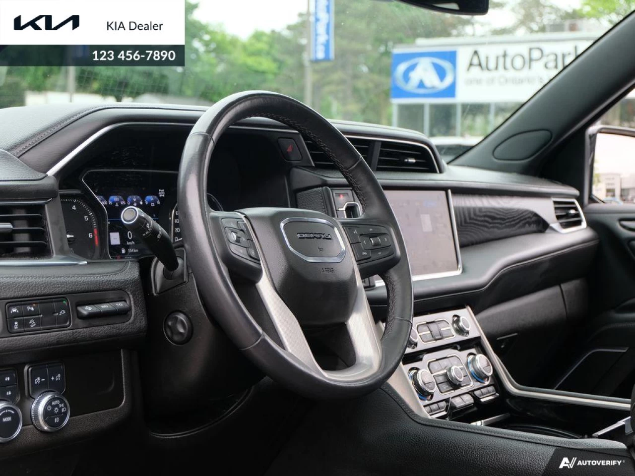 2021 GMC Yukon Denali Main Image