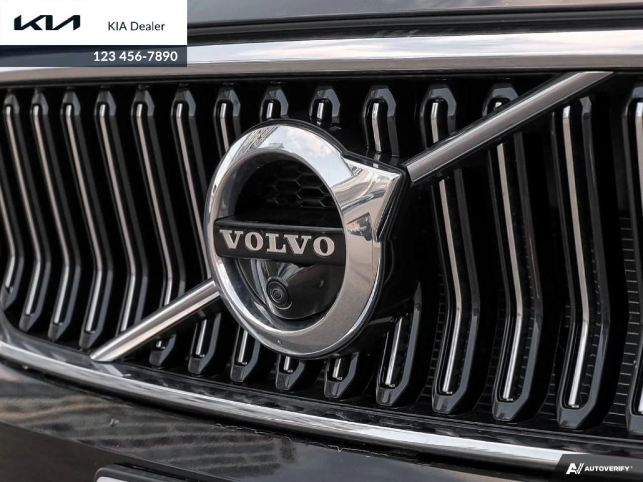 2022 Volvo XC40 T5 Inscription Main Image