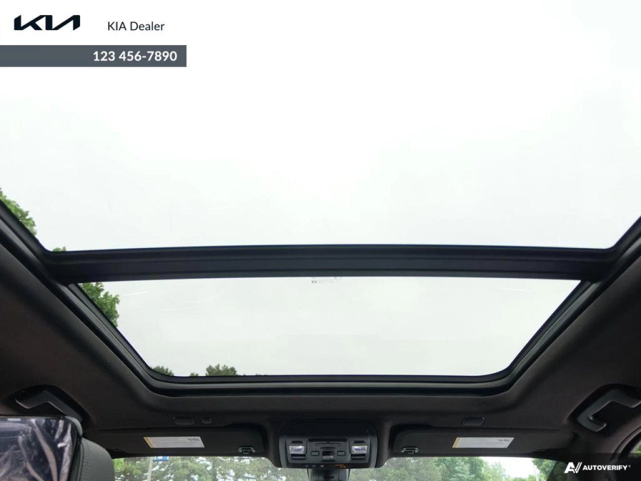 2021 GMC Yukon Denali Main Image