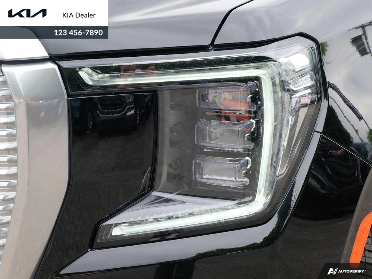 2021 GMC Yukon Denali Main Image