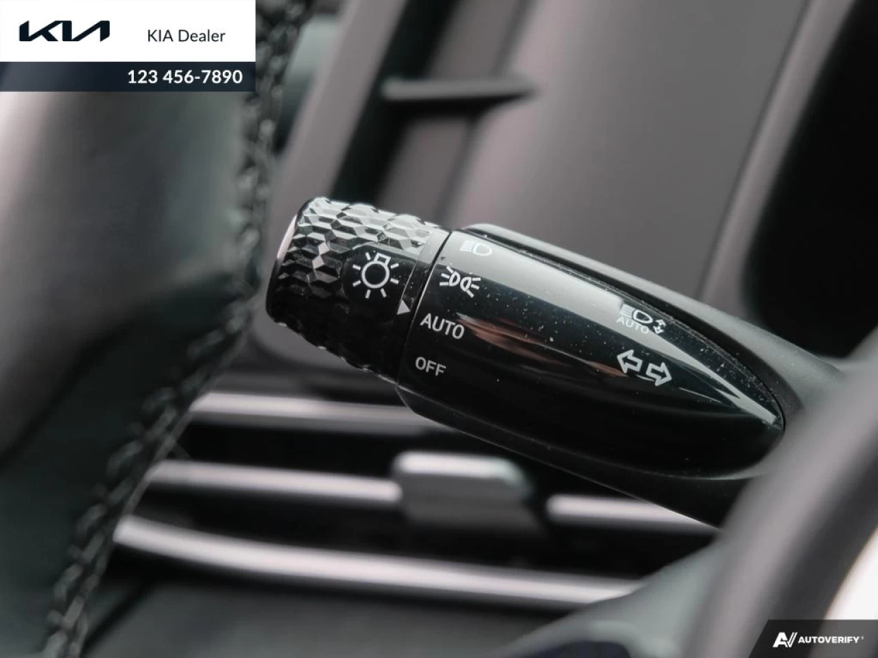 2022 Hyundai Elantra Preferred Main Image