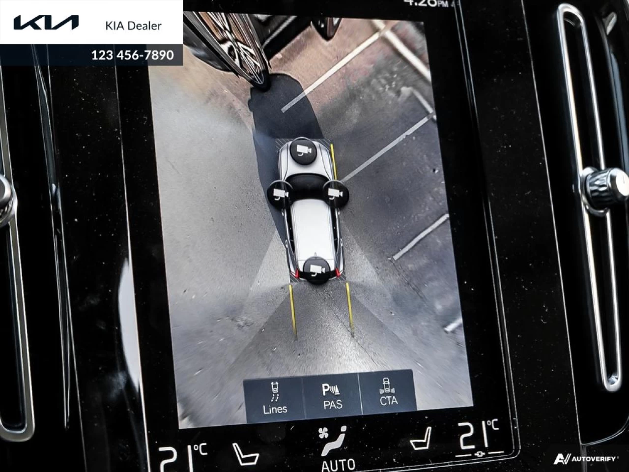 2022 Volvo XC40 T5 Inscription Main Image