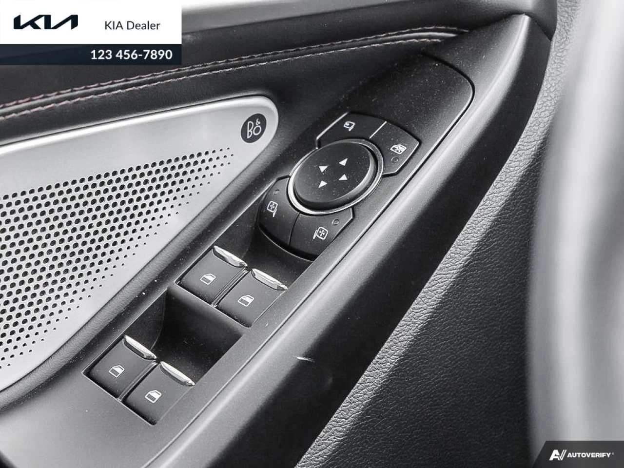 2020 Ford Explorer Platinum Main Image