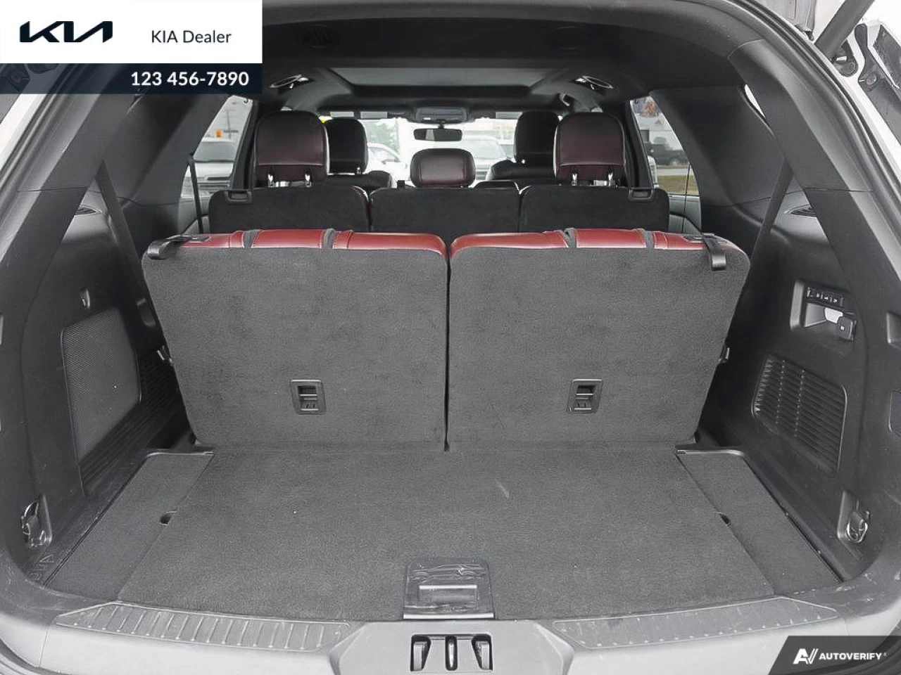 2020 Ford Explorer Platinum Main Image