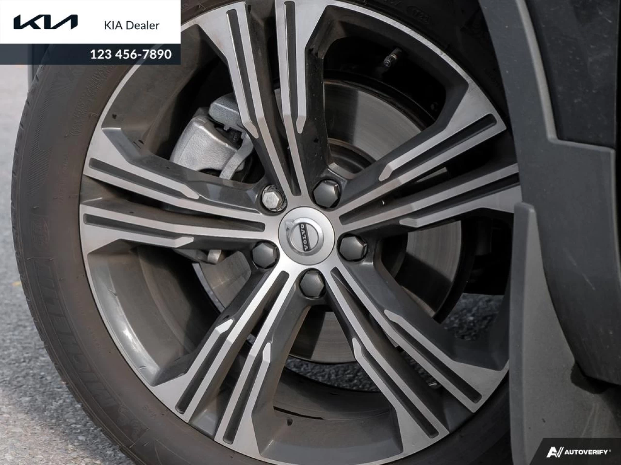 2022 Volvo XC40 T5 Inscription Main Image