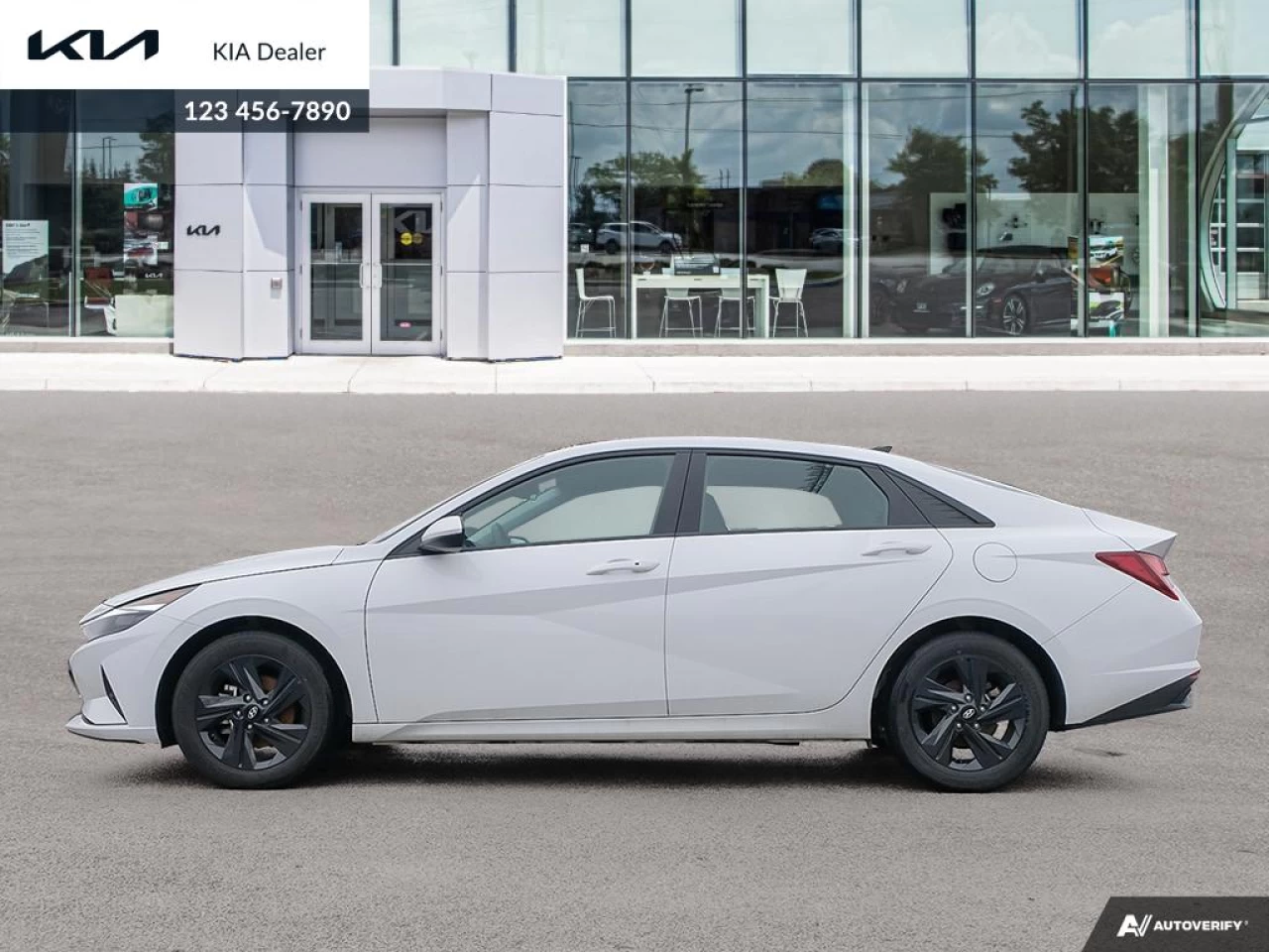2022 Hyundai Elantra Preferred Main Image
