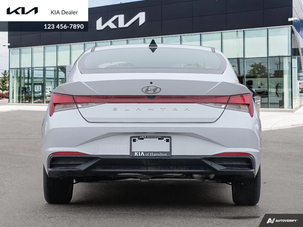 2022 Hyundai Elantra Preferred Main Image