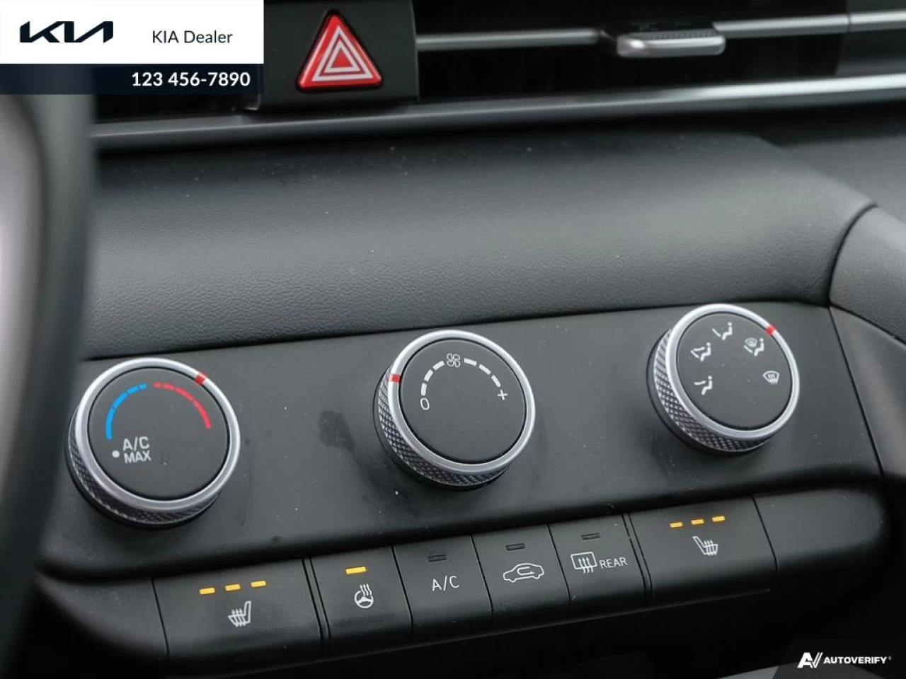2022 Hyundai Elantra Preferred Main Image