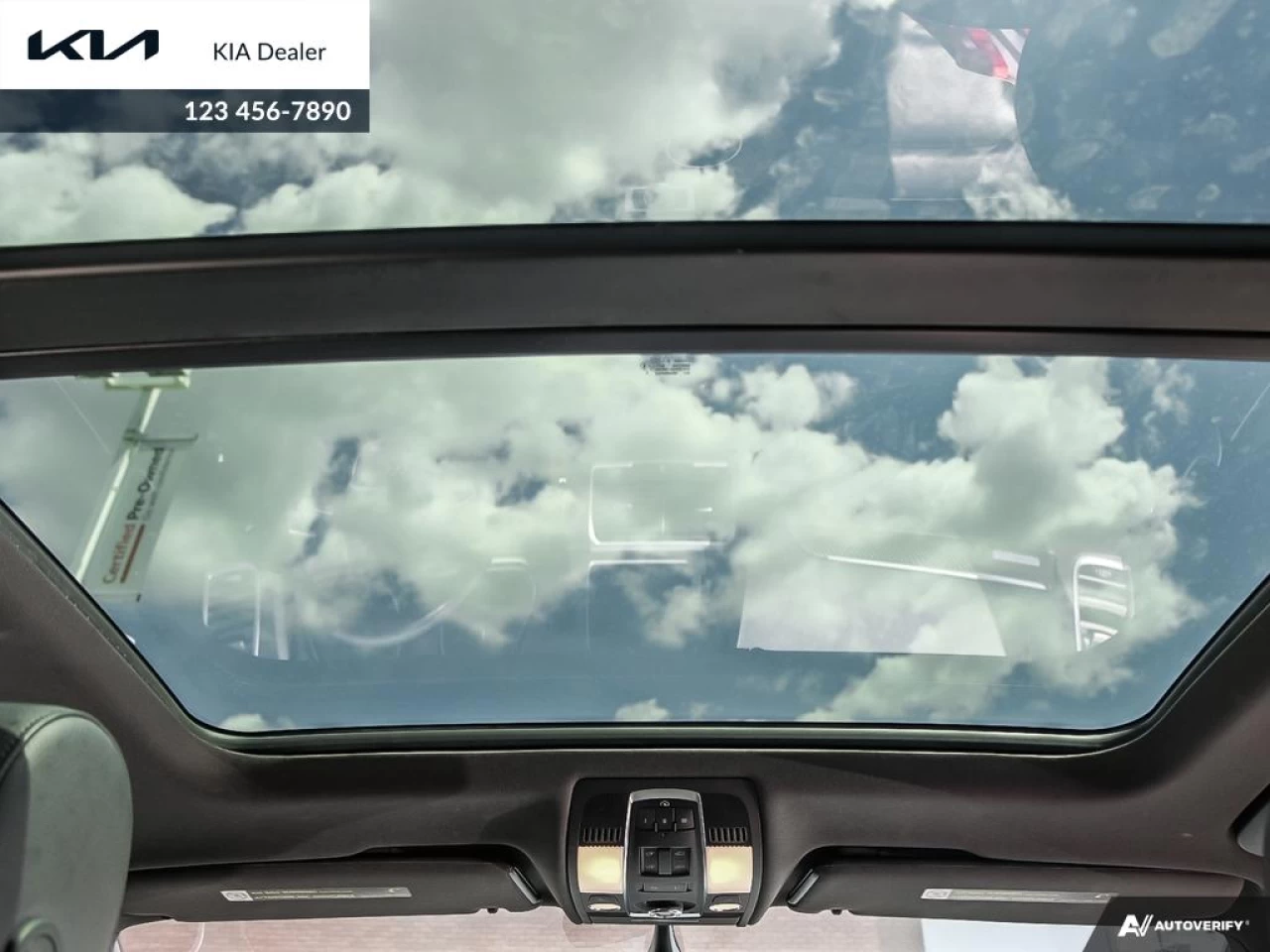 2015 Audi Q7 3.0L TDI Vorsprung Quattro Main Image