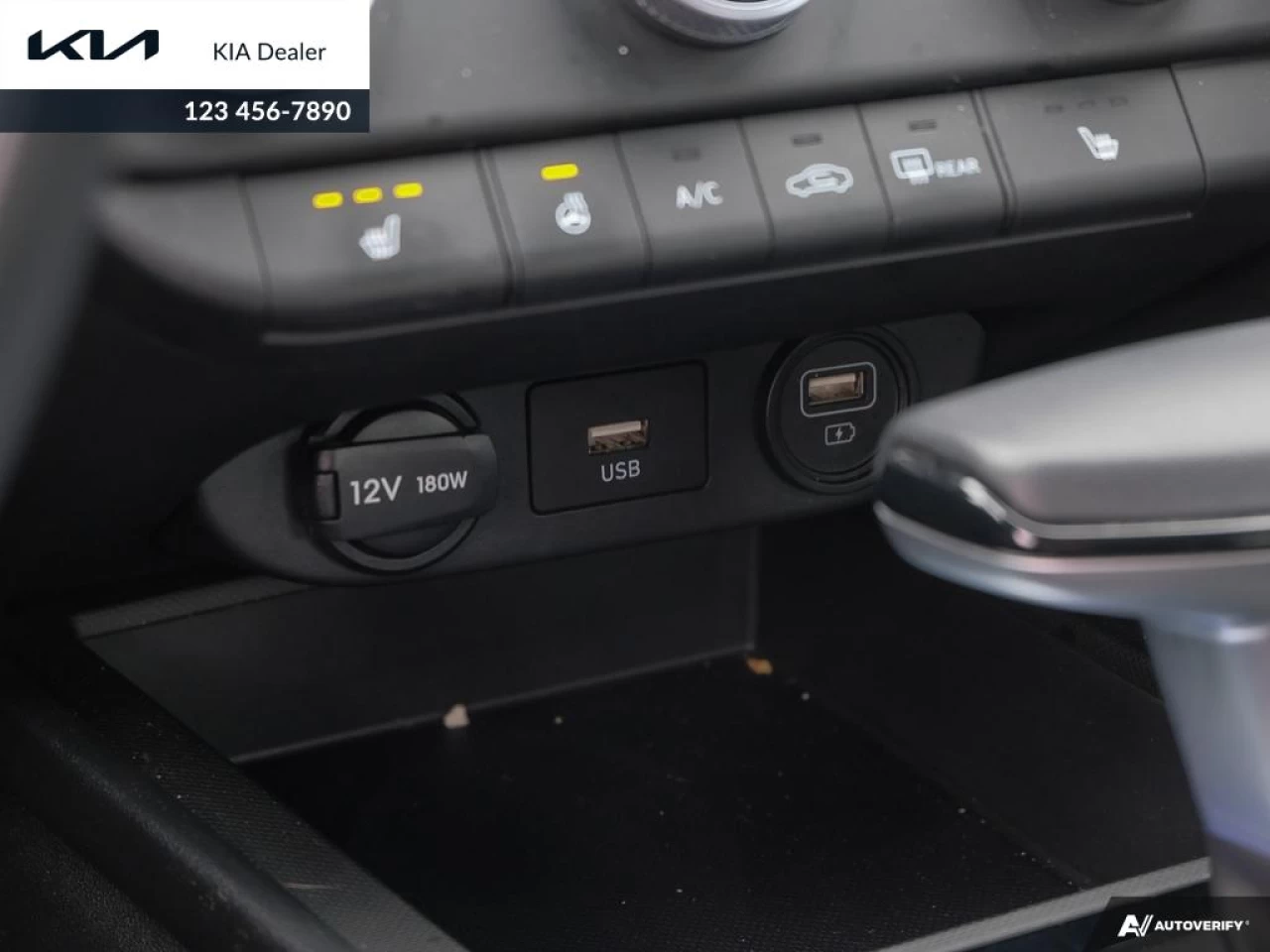 2022 Hyundai Elantra Preferred Main Image