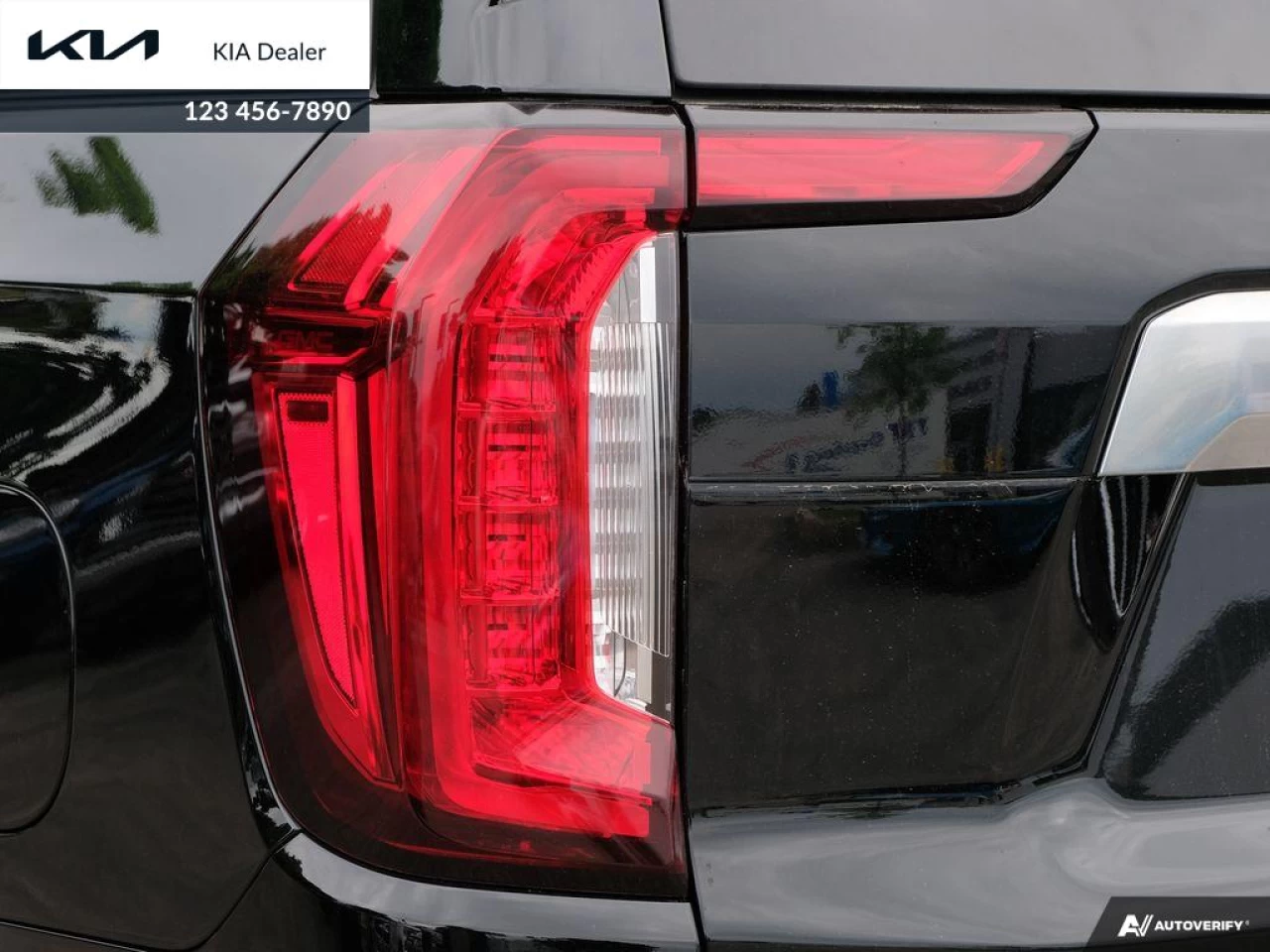 2021 GMC Yukon Denali Main Image