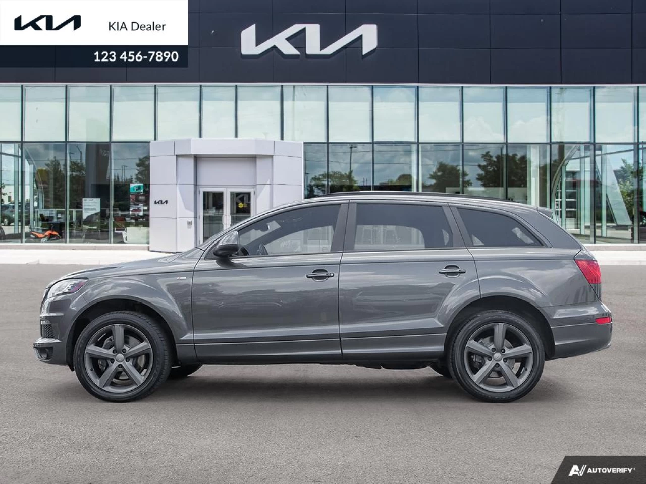2015 Audi Q7 3.0L TDI Vorsprung Quattro Main Image