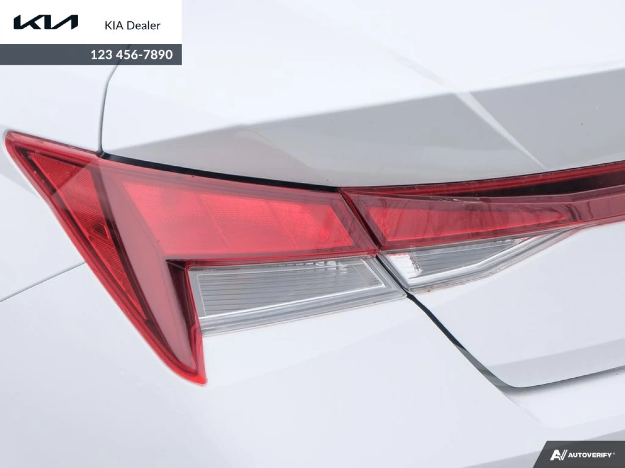 2022 Hyundai Elantra Preferred Image principale