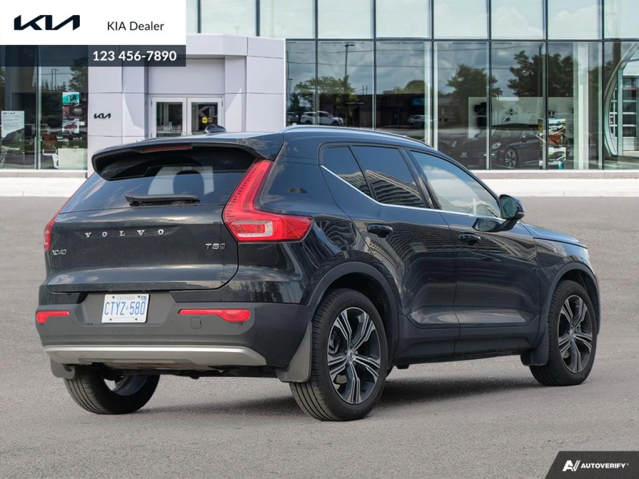 2022 Volvo XC40 T5 Inscription Main Image