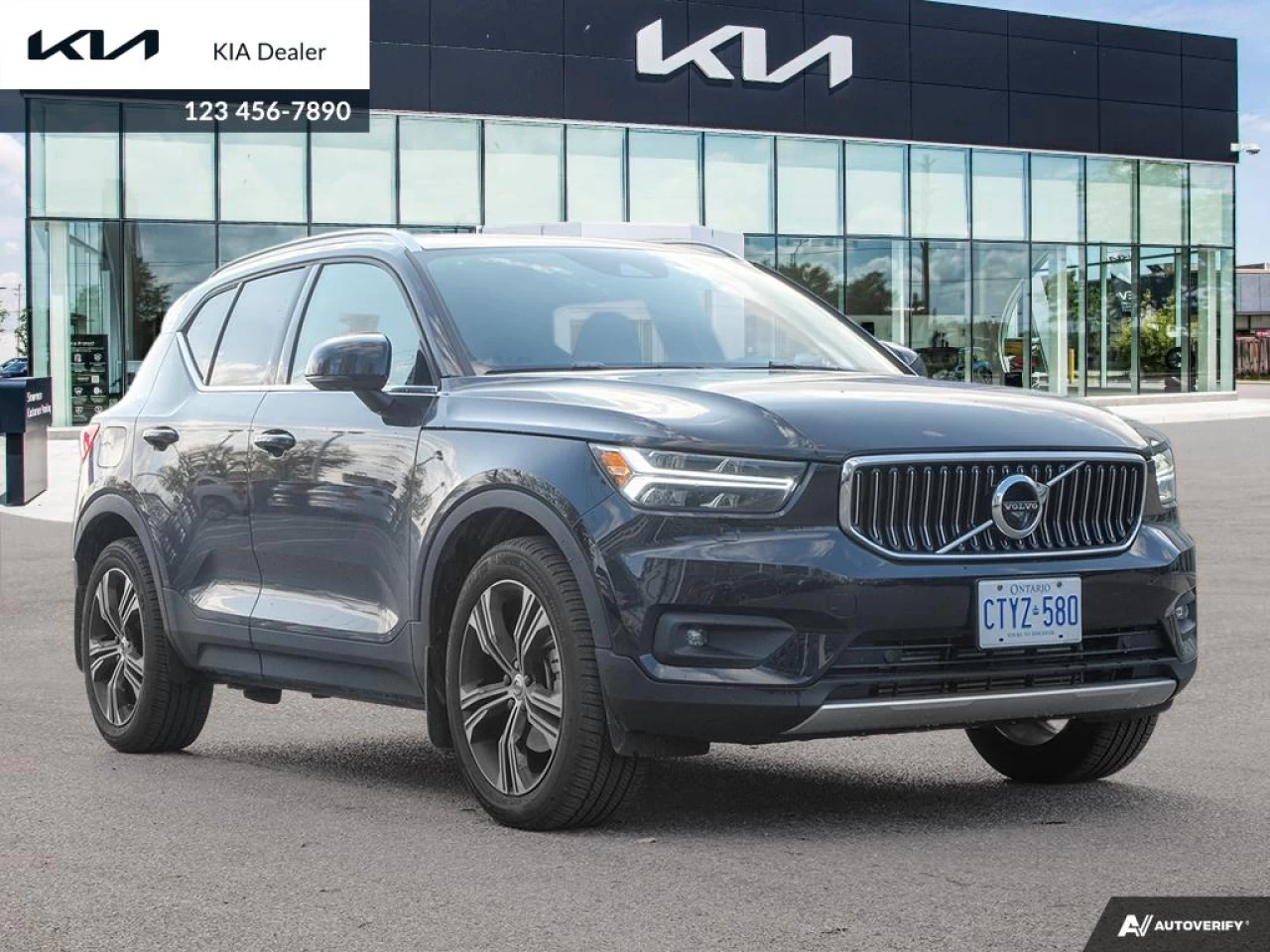 2022 Volvo XC40 T5 Inscription Main Image