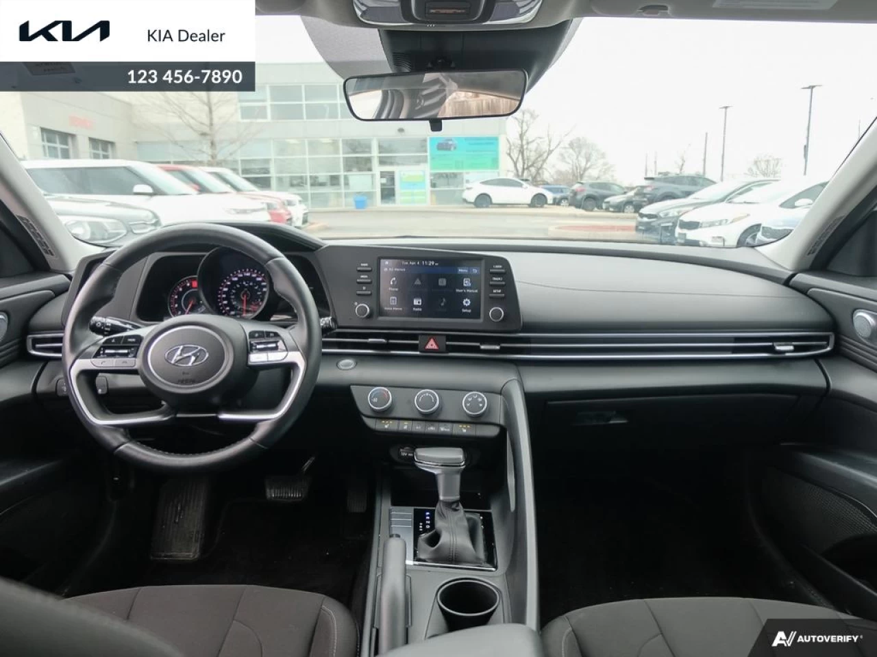 2022 Hyundai Elantra Preferred Image principale