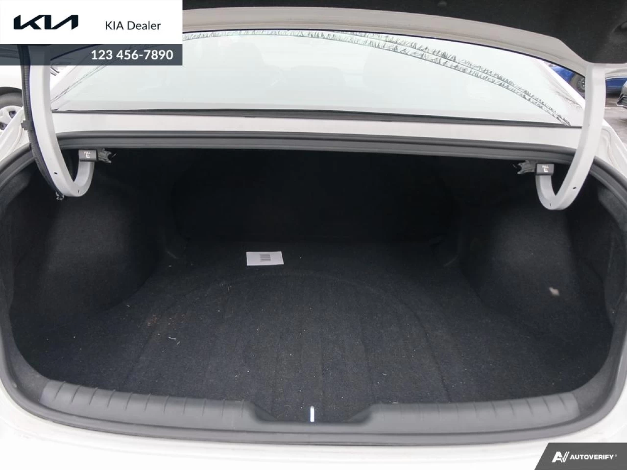 2022 Hyundai Elantra Preferred Image principale