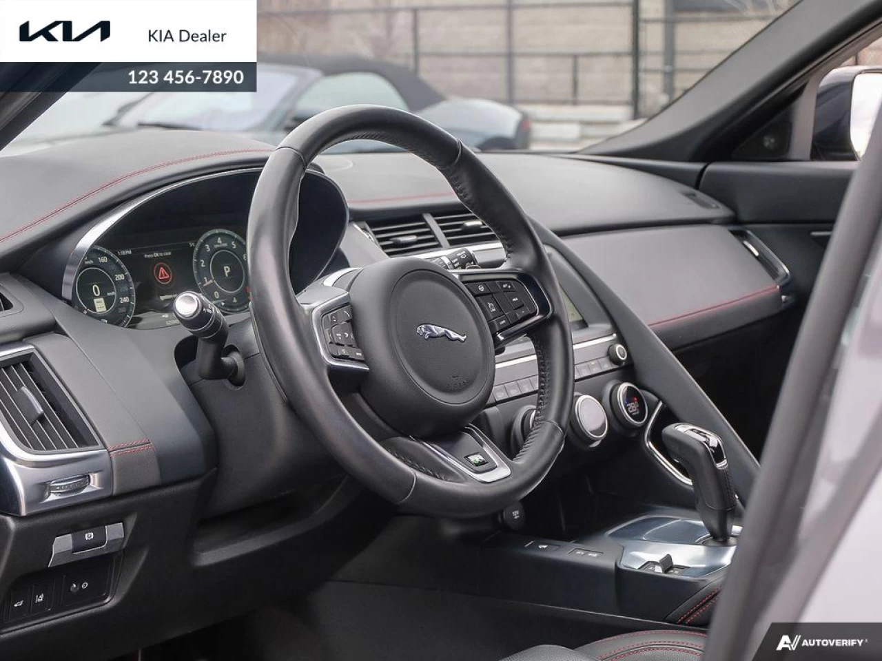 2020 Jaguar E-Pace Checkered Flag Image principale