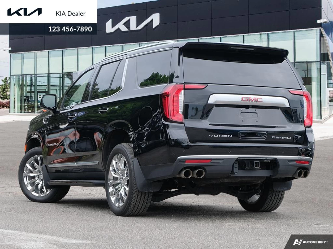 2021 GMC Yukon Denali Image principale